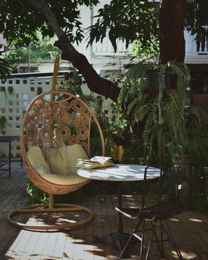 The Hidden House Albergue Bangkok Exterior foto